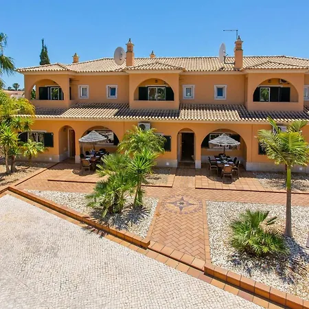 Elenor C - Central Location In Vale Da Parra - 3 Adjoining Villas Villa