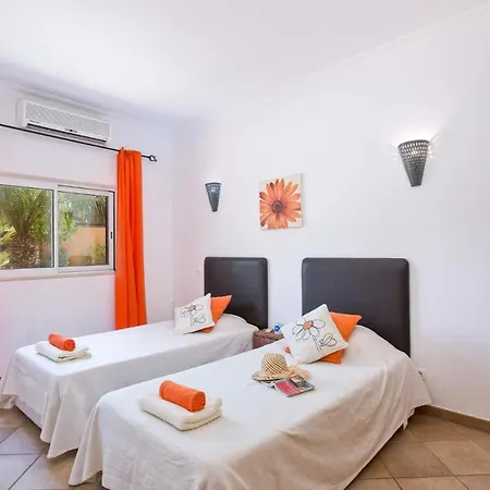 Elenor C - Central Location In Vale Da Parra - 3 Adjoining Villas Guia (Faro)