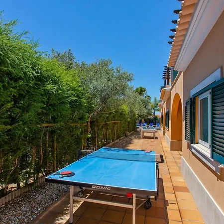 Elenor C - Central Location In Vale Da Parra - 3 Adjoining Villas 빌라