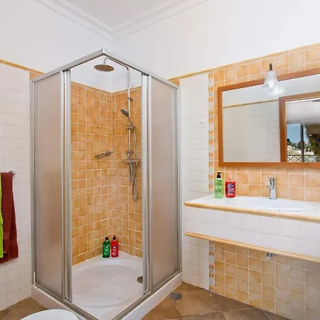 Elenor C - Central Location In Vale Da Parra - 3 Adjoining Villas 빌라 *