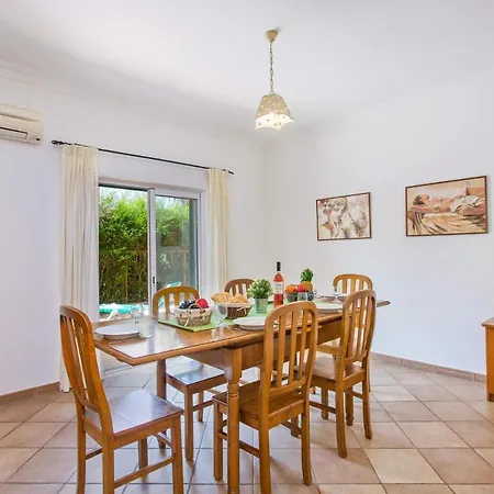 Elenor C - Central Location In Vale Da Parra - 3 Adjoining Villas * 기아