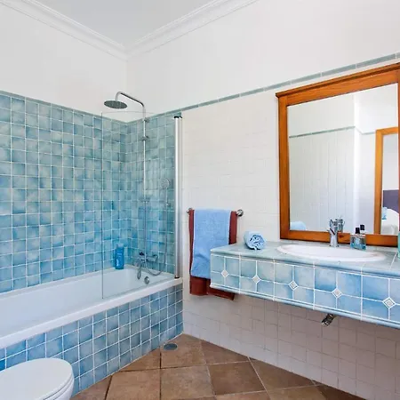 Elenor C - Central Location In Vale Da Parra - 3 Adjoining Villas * 기아